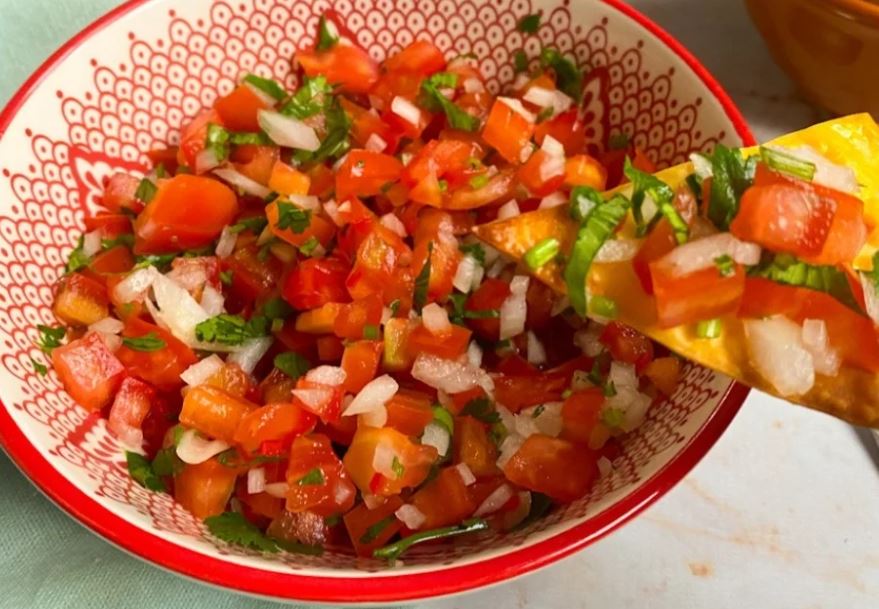 Tacos de Jaca com Guacamole e Pico de Gallo