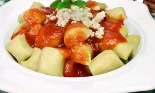 Nhoque de Batata Doce com Molho de Tomate Caseiro

