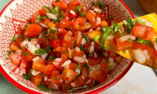 Tacos de Jaca com Guacamole e Pico de Gallo